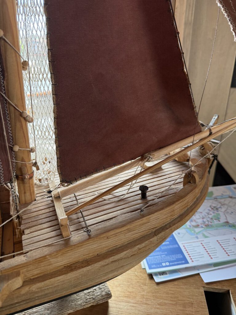 Detail van het ruwe houten dek van het bottermodel